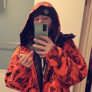 Meet your Posher, Bhris